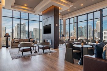 Community lounge at 903 peachtree apartments in atlanta, ga 30309